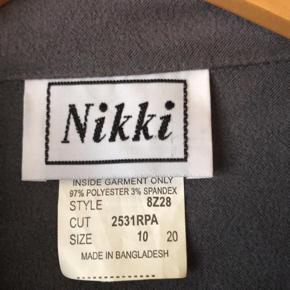 Nikki size 10 embroidered button up shirt - Picture 3 of 4